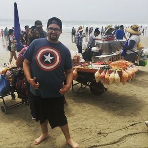 Meet your Posher, Efrain